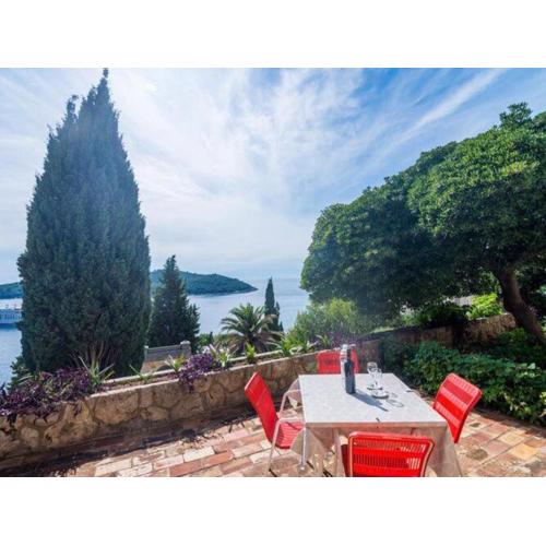 Apartment Charming Arena - One Bedroom Apartment with Terrace and Sea View