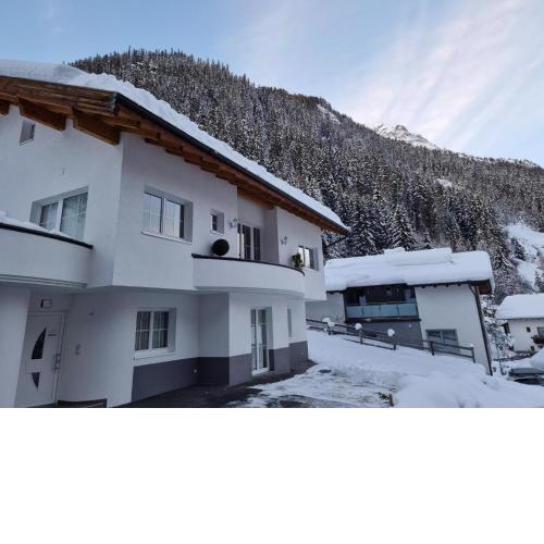Apartment Christians Hamat by Interhome