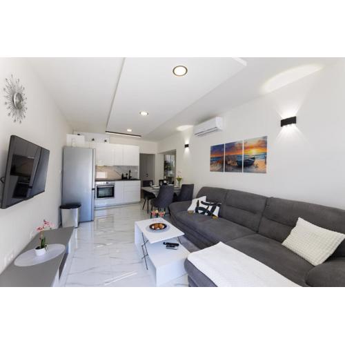 Apartment Coastal Charm