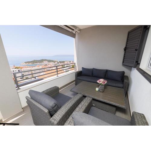 Apartment Cosmopolitan , Sea View, and free garage parking