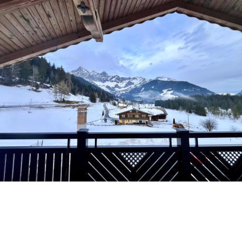 Apartment Dachstein Südwand-2 by Interhome