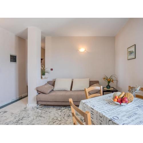 Apartment Daria-3 by Interhome