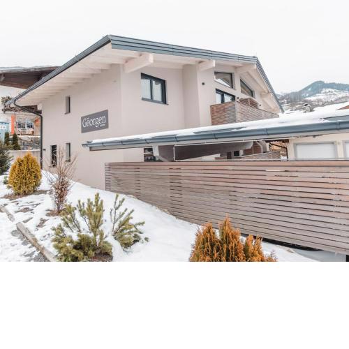 Apartment Das Georgen- Großglockner by Interhome
