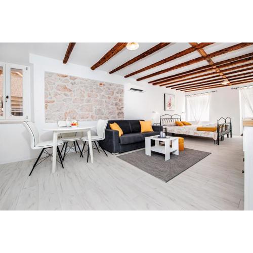 Apartment De Amicis