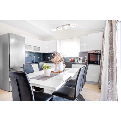Apartment Desiree Bilice - Sibenik