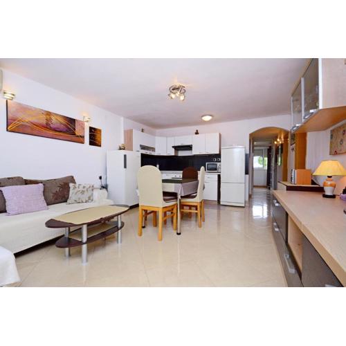 Apartment Diamar