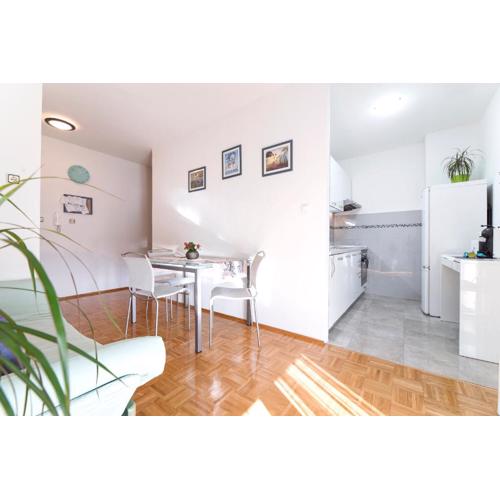 Apartment DORA Split