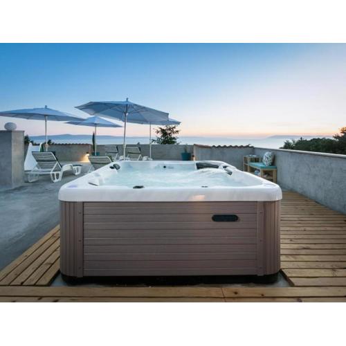 Apartment Ela with private jacuzzi
