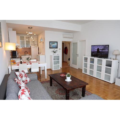 Apartment Elena 2 Zagreb City with garage