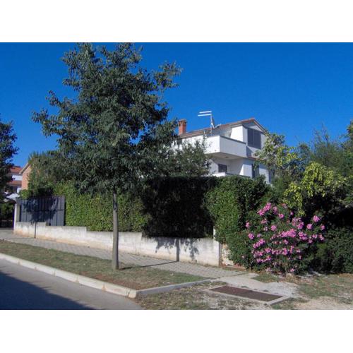 Apartment Elinor 2