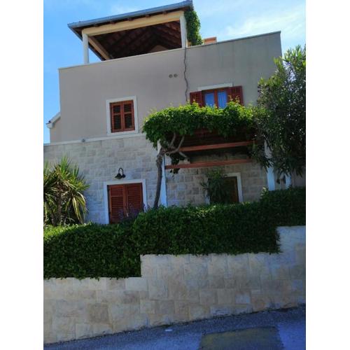 Apartment Ema in Postira