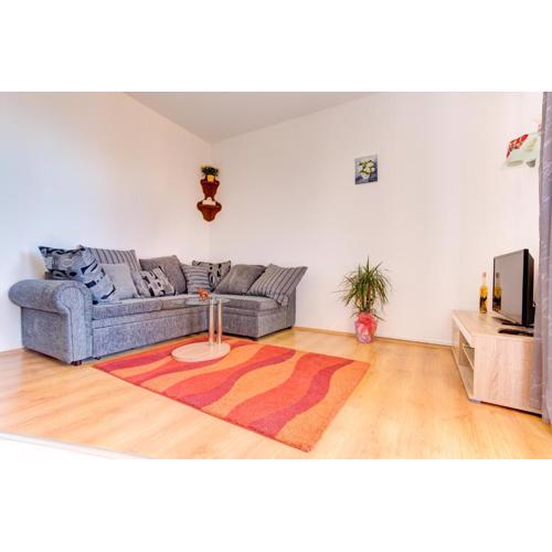Apartment Ema