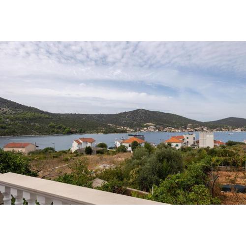 Apartment Frane