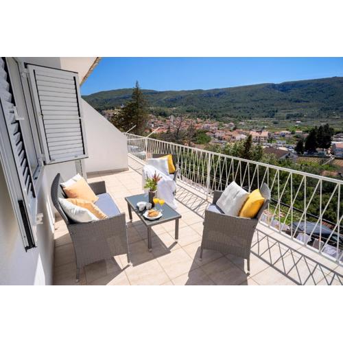 Apartment Franičević with spacious terrace and beautiful view