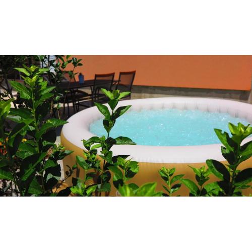 Apartment Gamma with hydromassage mini pool near Split