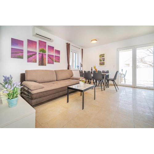 Apartment Giardin with Terrace