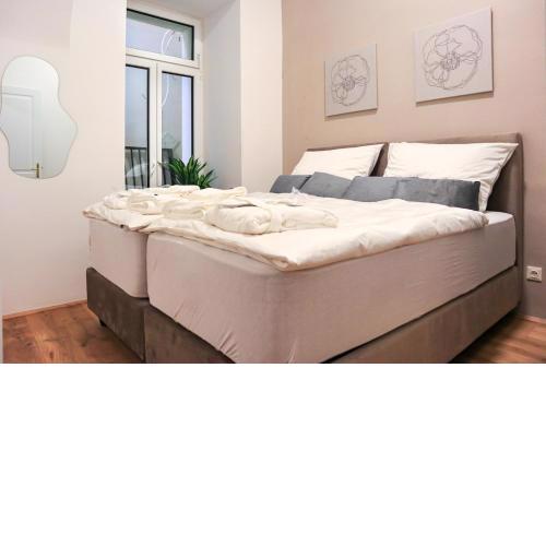 Apartment Grandeur