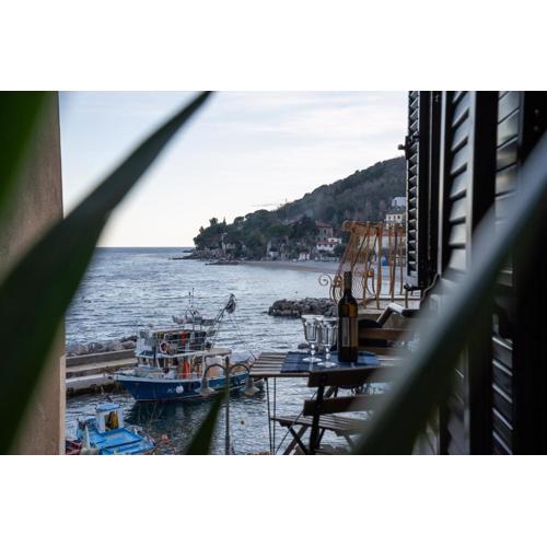 Apartment Greta - 50 m from the sea