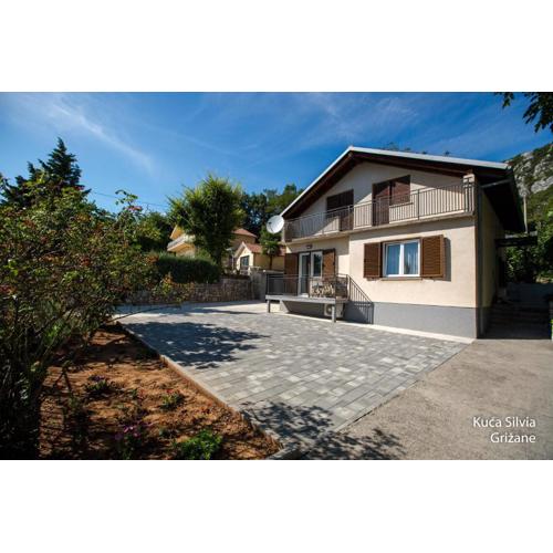 Apartment house Silvia