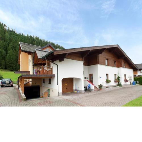 Apartment in Altenmarkt in Pongau near ski area