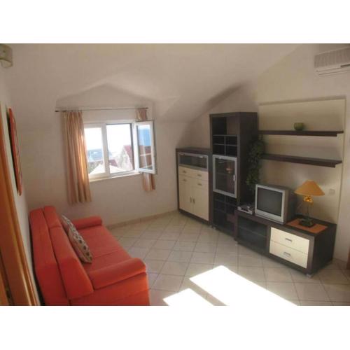 Apartment in Bol with balcony