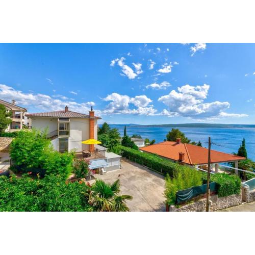 Apartment in Crikvenica 13715