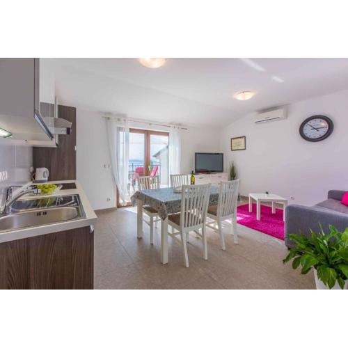 Apartment in Crikvenica 34970