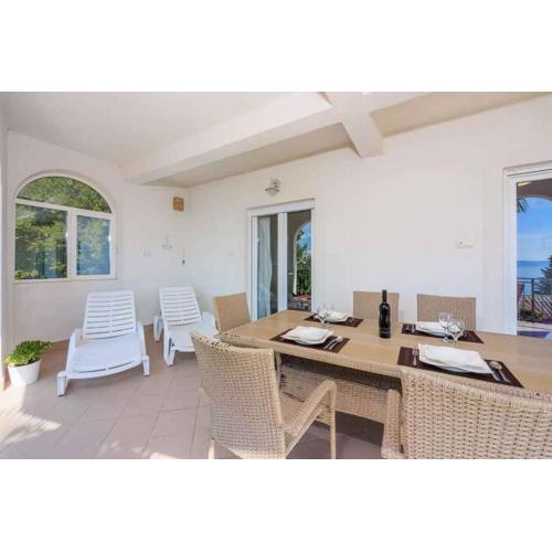 Apartment in Crikvenica 45900