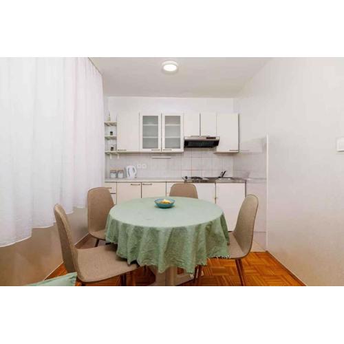 Apartment in Crikvenica 51468