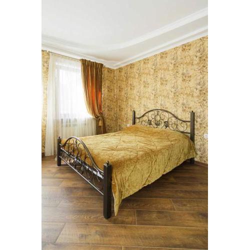 APARTMENT IN DERIBASOVSKAY STREET 20