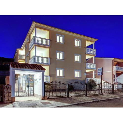 Apartment in Dramalj with Pool