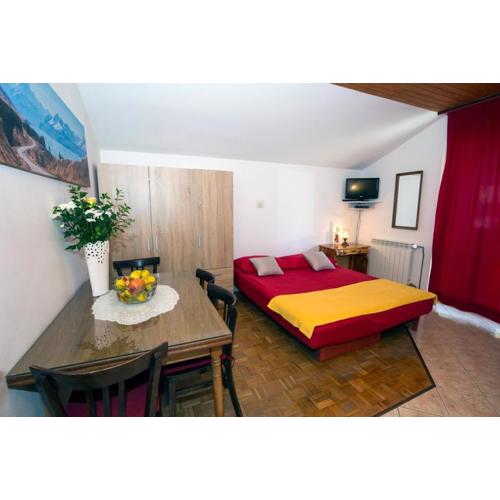 Apartment in Duce with sea view, balcony, air conditioning, WiFi 5146-1