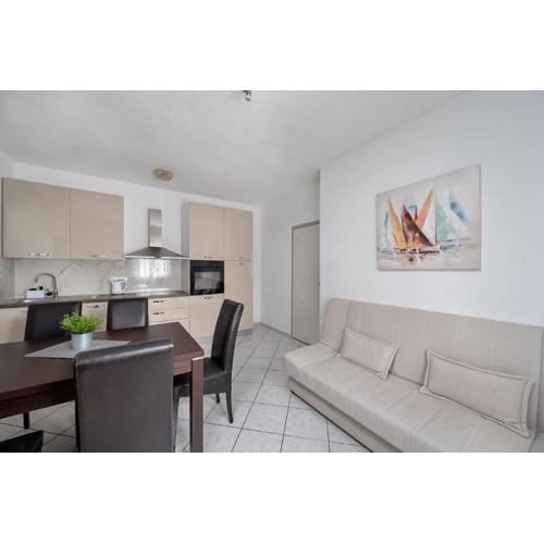 Apartment in Duce with sea view, terrace, air conditioning, WiFi 3423-3