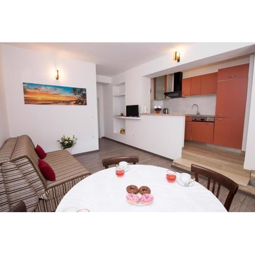 Apartment in Duce with terrace, air conditioning, WiFi, dishwasher 5146-8