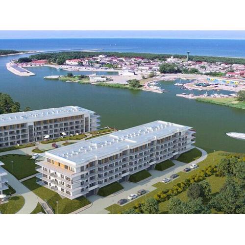 Apartment in Dziwnów by the River & Beach