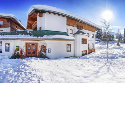 Apartment in Flachau with a reception