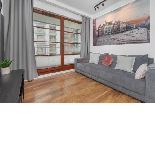 Apartment in Gdańsk Center with Balcony, Parking and Air Conditioning by Noclegi Renters