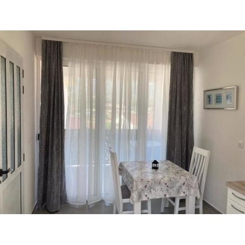 Apartment in Jelsa with terrace, air conditioning, Wi-Fi 4440-1