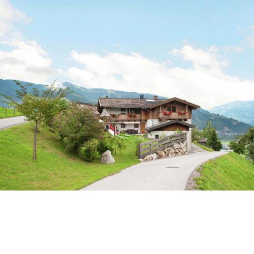 Apartment in Kaprun near the ski area