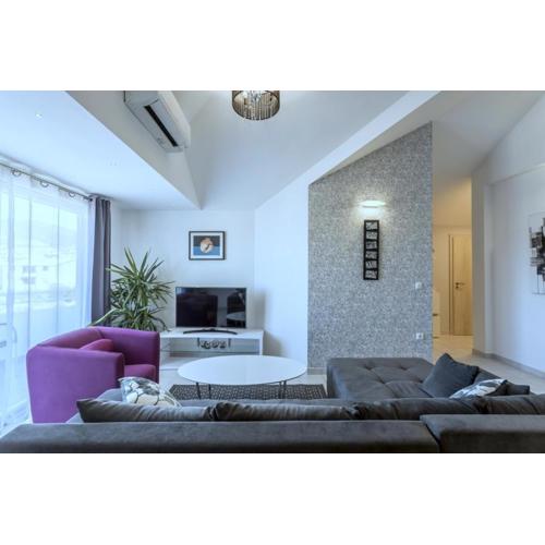 Apartment in Kastel Novi with balcony, air conditioning, W-LAN, washing machine 5105-1