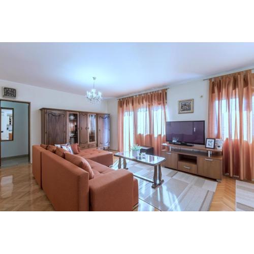 Apartment in Kastel Novi with terrace, air conditioning, W-LAN, washing machine 5104-1