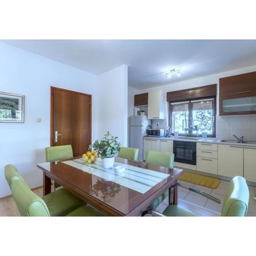 Apartment in Kastel Novi with terrace, air conditioning, WiFi, washing machine 5104-2