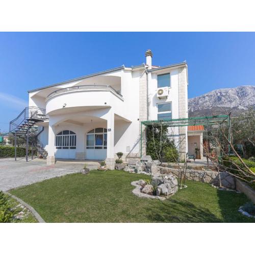 Apartment in Katel Gomilica near Beach