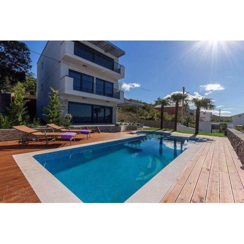 Apartment in Klenovica 47582