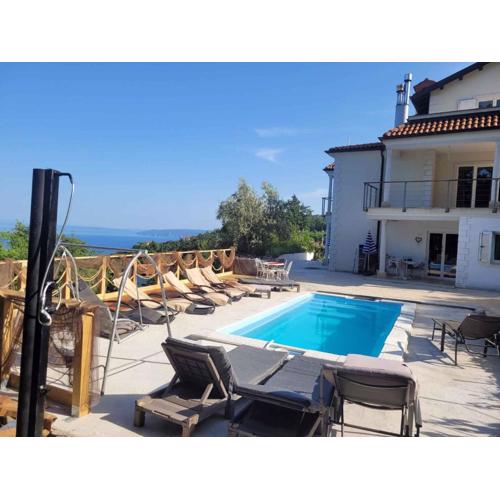 Apartment in Liganj 35613