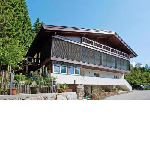 Apartment in Neukirchen with a reception