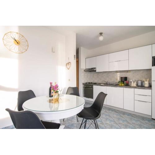 Apartment in Okrug Gornji with sea view, air conditioning, WiFi, washing machine 5049-2