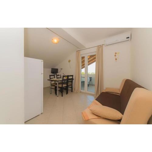 Apartment in Pakoštane with pool access, terrace, air conditioning, Wi-Fi, 3548-1