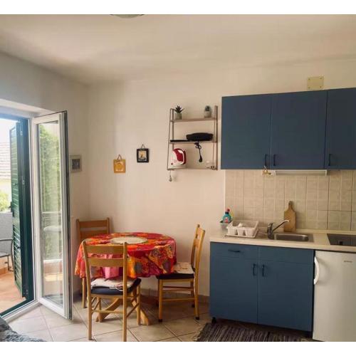 Apartment in Podgora with sea view, terrace, air conditioning, WiFi 3812-1