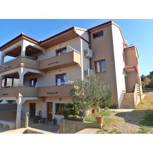 Apartment in Rovanjska near the beach
